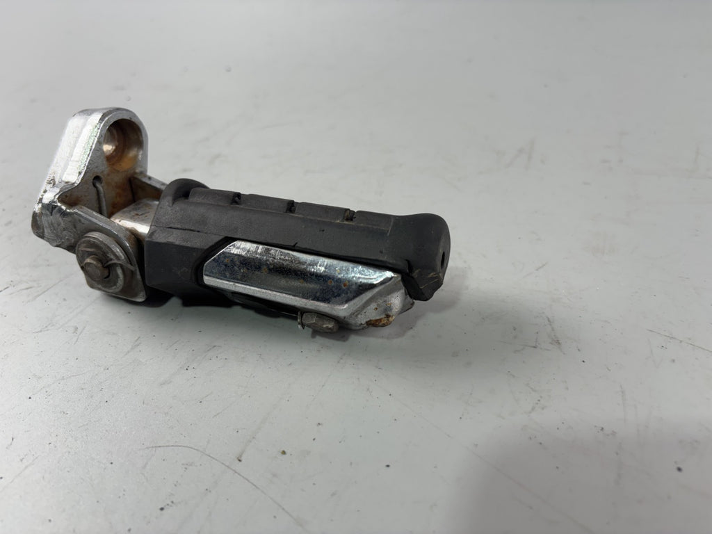 Honda VF 750 F RC15 Fußraste Step rechts right front vorne Driver Fahrer