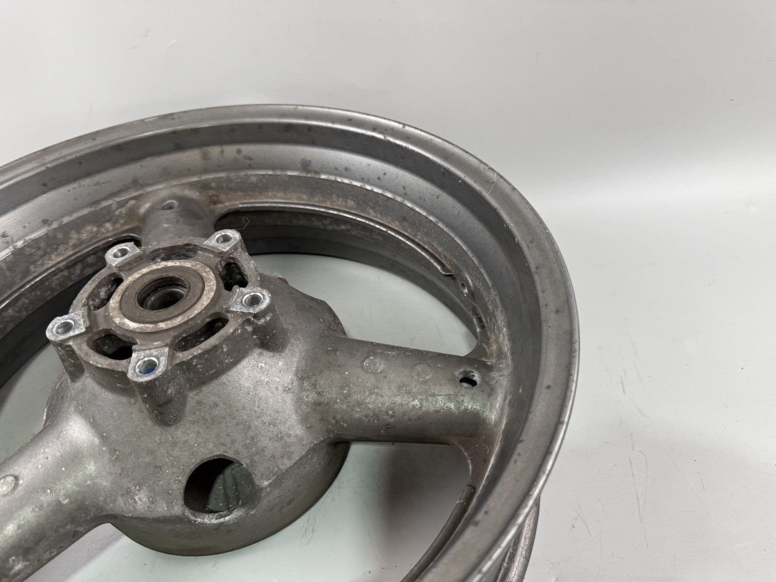 Suzuki GSX750 AE Inazuma Hinterradfelge Rim back hinten Rad Felge