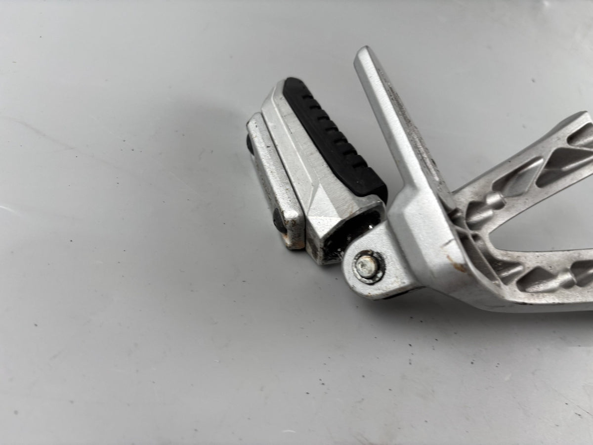 Suzuki GSX 650 F FA WVCJ Soziusfußraste Foot Step Hangers Beifahrer hinten links