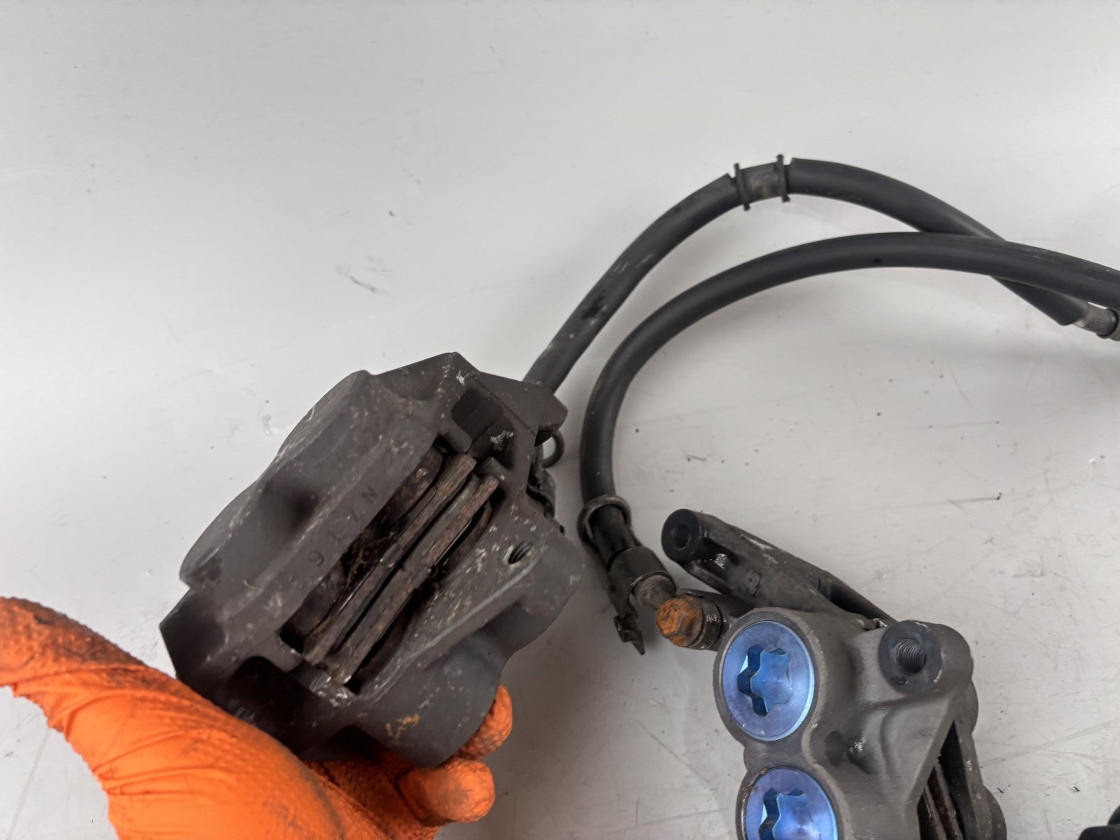Yamaha XJR1300 RP02 Bremsanlage Brake Bremse front vorne Pumpe Sattel