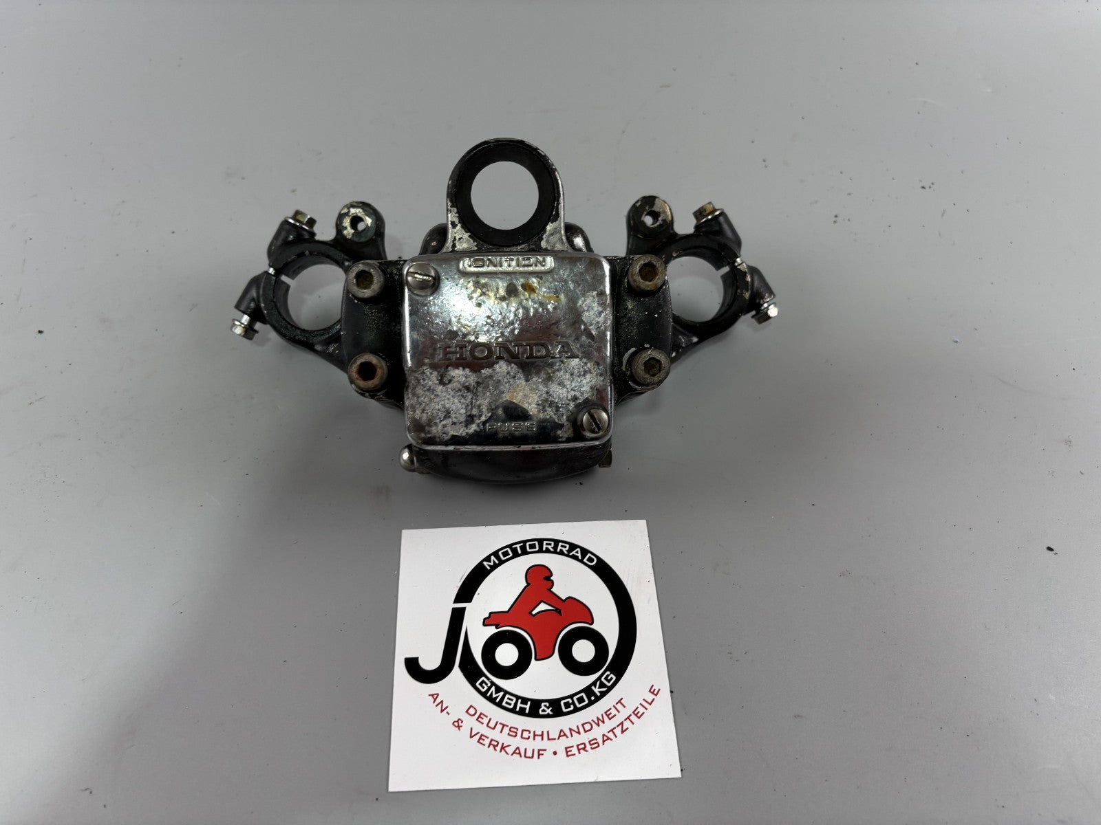Honda CX500 C PC01 Güllepumpe Gabelbrücke Bridge Halterung Holder