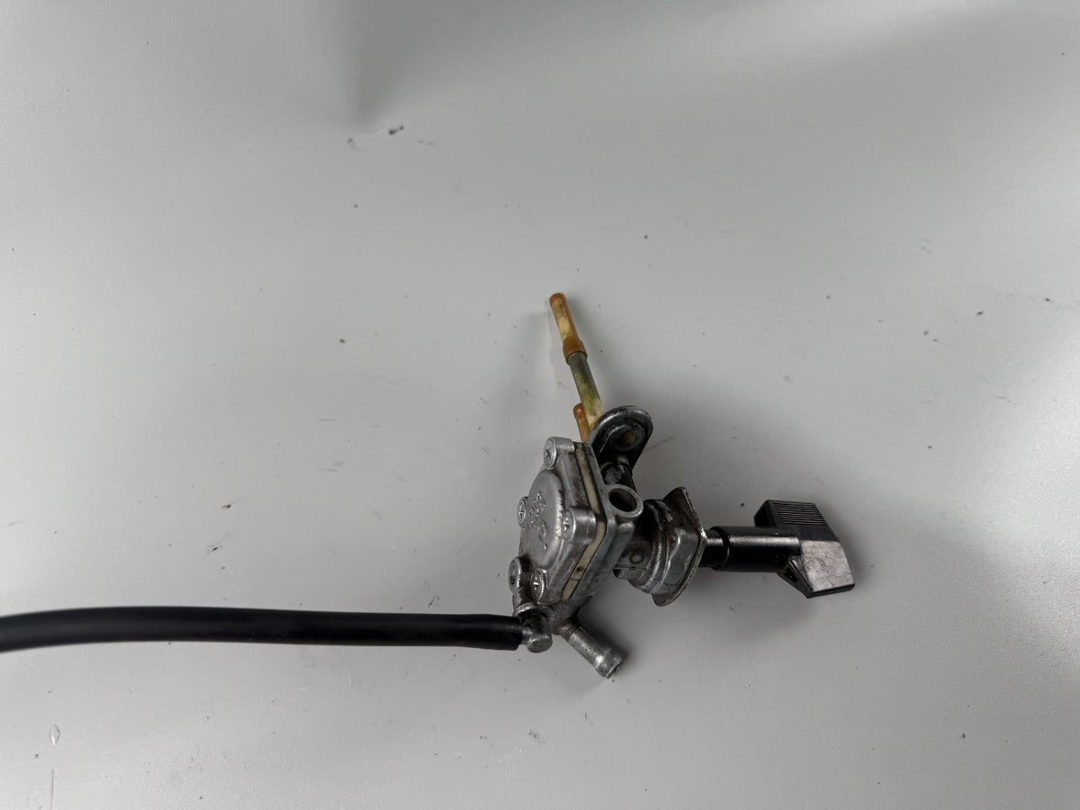 Suzuki GSF 600 Bandit POP WVA8 Benzinhahn Ventil Fuel Gas Gasoline