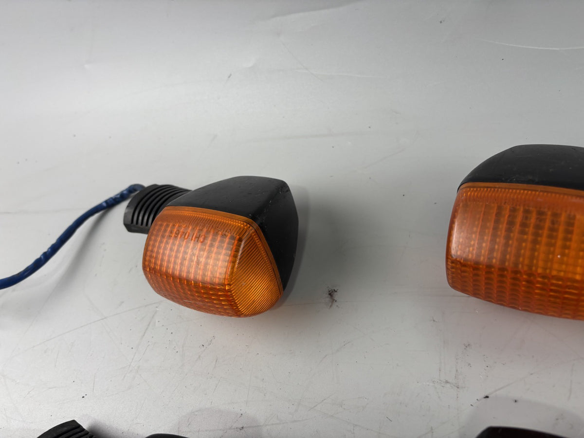 Honda VF 750 F RC15 Blinkerpaar Blinkerset Blinker Turn Signal