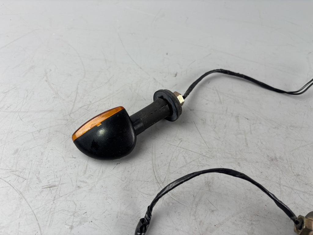 Suzuki RF 600 R GN76A Blinker Blinkerpaar Turn Signal Lighter