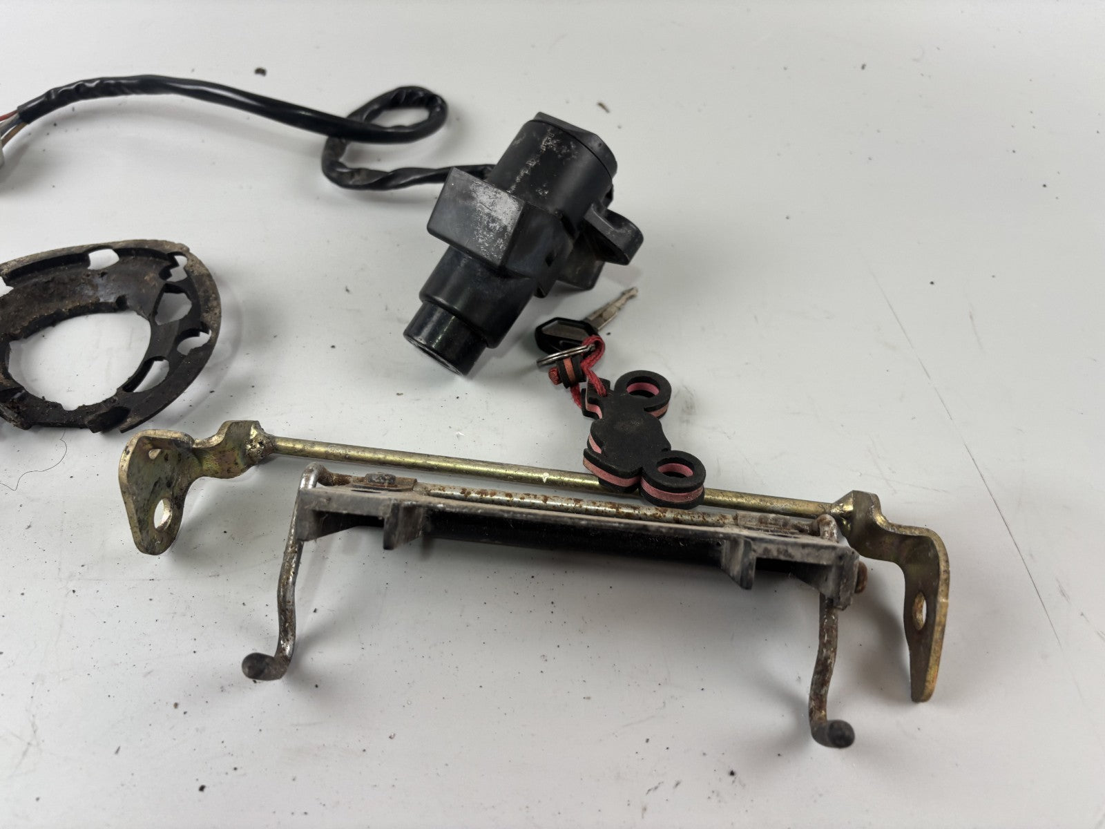 Kawasaki EX500D GPZ500S Schlosssatz Key Lock Zündschloss Tankschloss Sitzbank