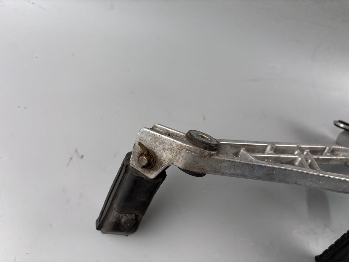 Honda CB450S PC17 Fußrastenträger Fußrastenhalter links Fußrastenanlage left
