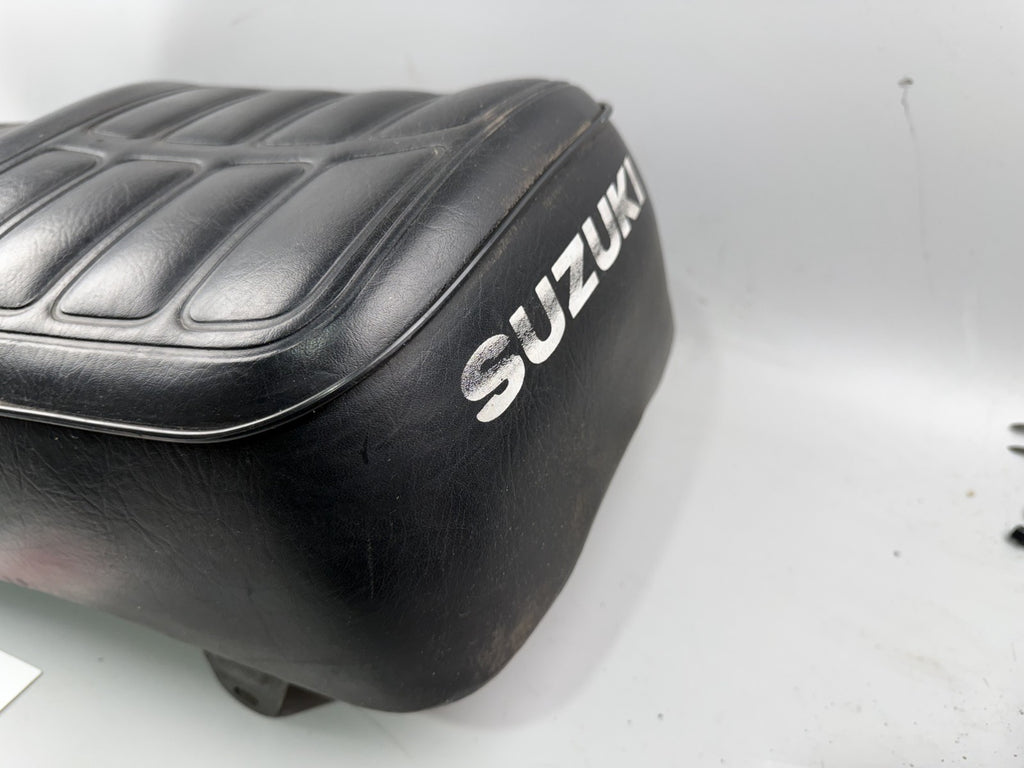Suzuki GN250 NJ42A Sitzbank Seat Sitz Sitzkissen Bezug Polster