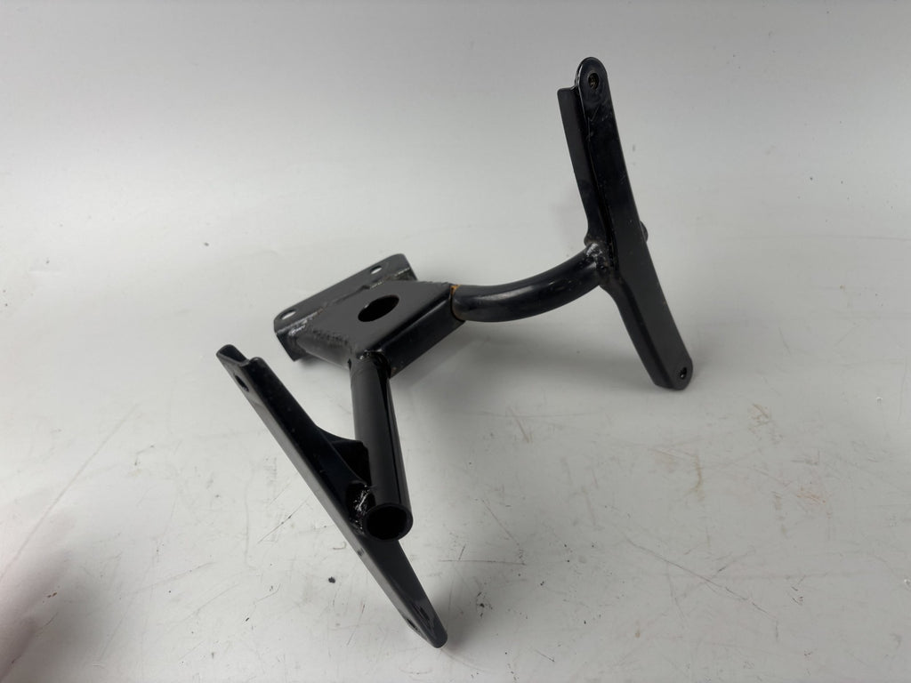 Suzuki GSX 750 F AK11 Geweih Halter Scheinwerfer Verkleidung vorne Holder