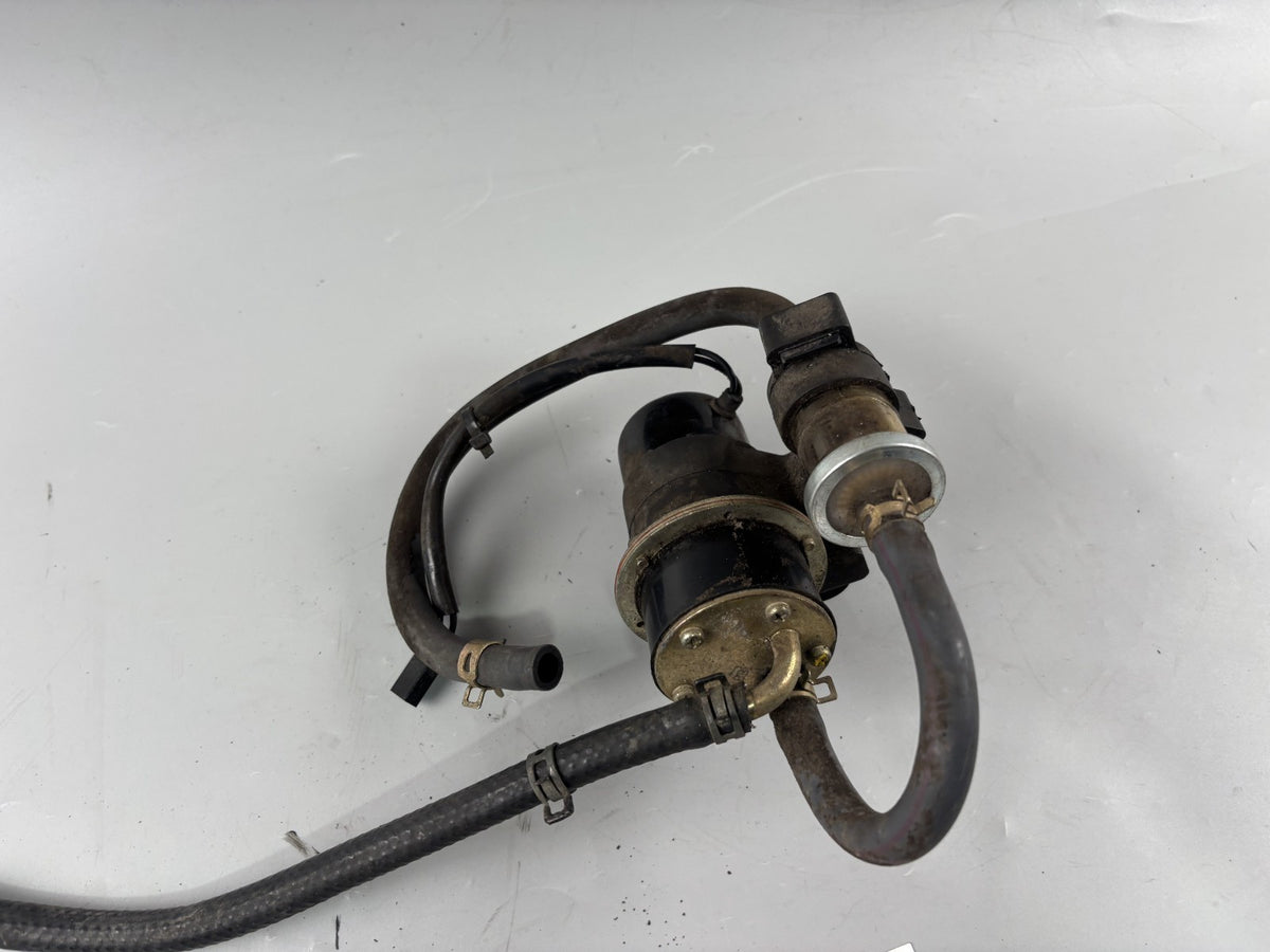 Yamaha YZF 1000 R Thunderace Benzinpumpe Fuel pump Gas Gasoline Tank
