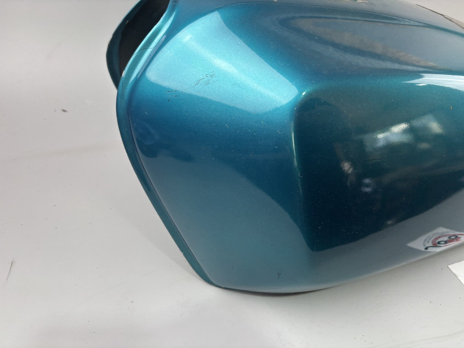 Kawasaki Z 750 GT KZ750P Tank Benzintank Kraftstofftank Fuel Gas Gasoline