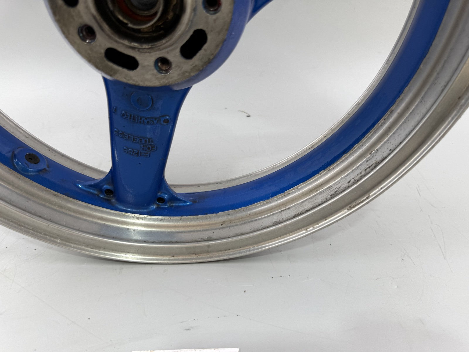 Kawasaki ZR-7 ZR750F Vorderradfelge Rim vorne front Rad