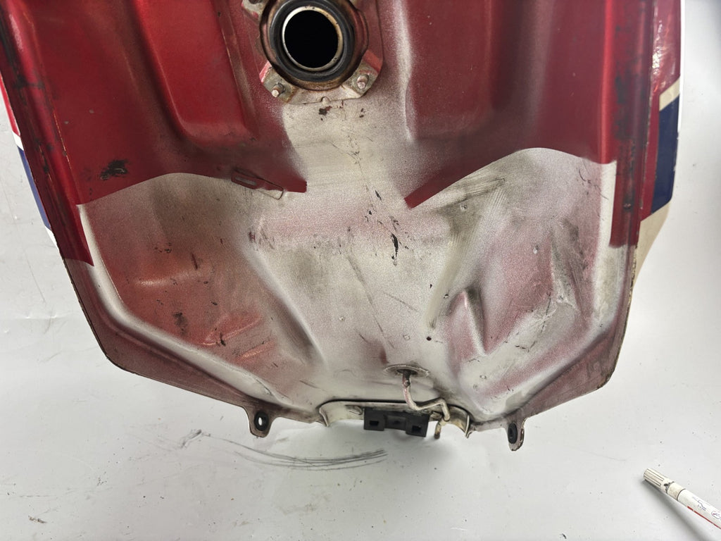 Honda VF 750 F RC15 Tank Treibstoff Kraftstoff Fuel Gas Gasoline Benzintank