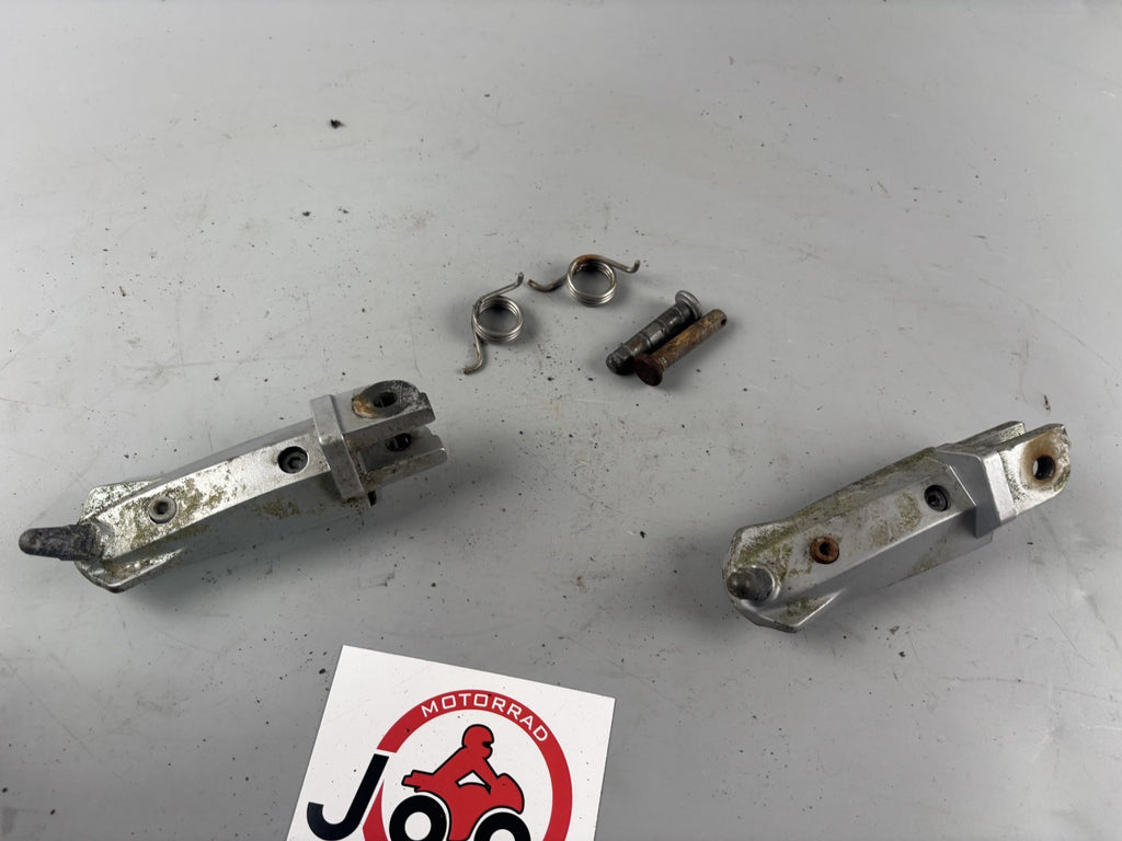 BMW F 650 CS Scarver Fußraste Foot Step Hangers vorne front Fahrer