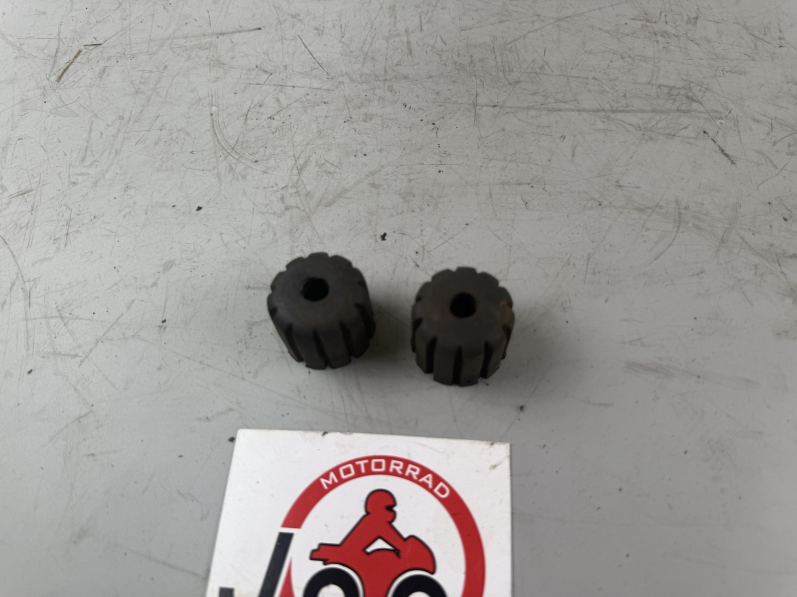 Honda CBF 600 S PC38 Tankgummi Vibrationsschutz Holder Rubber