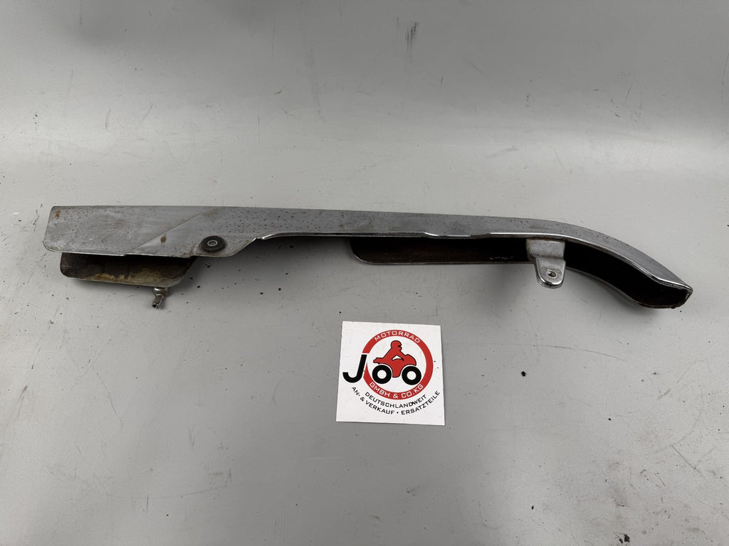 Suzuki GN250 NJ42A Kettenschutz Chain Abdeckung Cover Verkleidung
