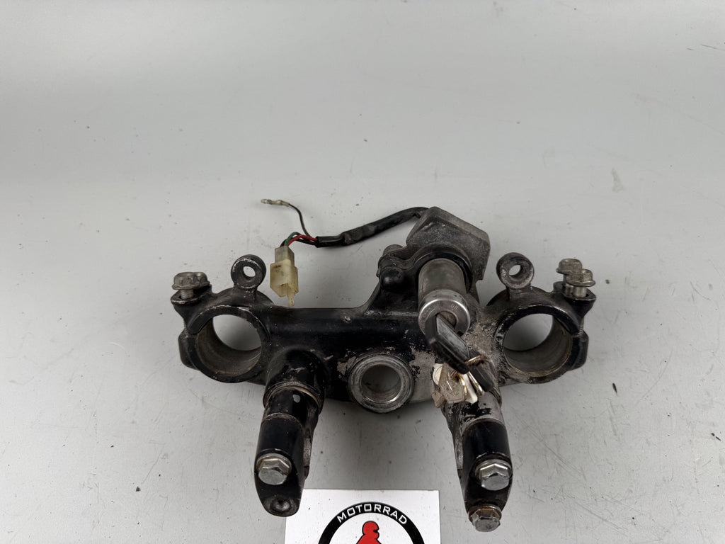 Honda XL350 R ND03 Gabelbrücke Zündschloss Key Lock oben over Ignition