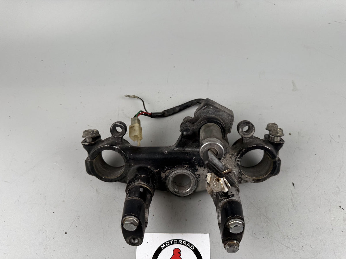 Honda XL350 R ND03 Gabelbrücke Zündschloss Key Lock oben over Ignition