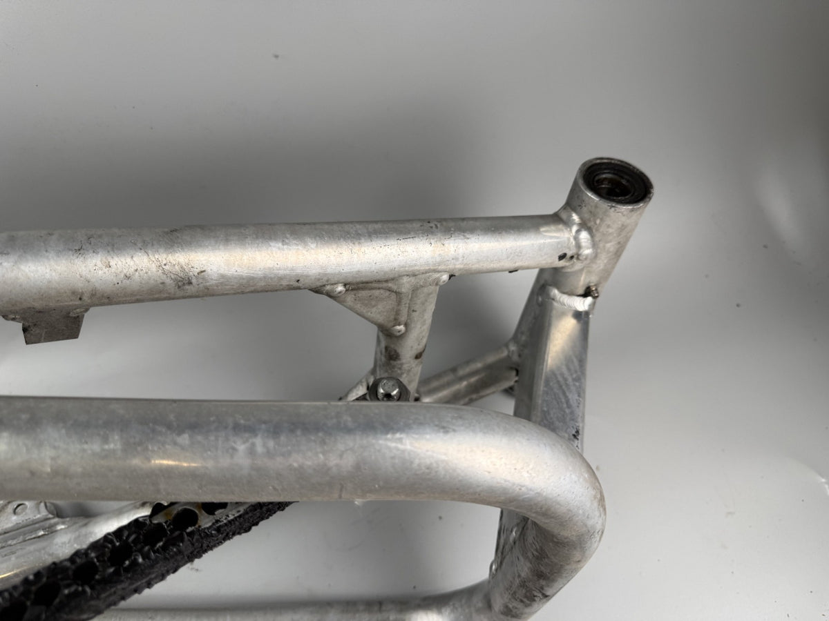 Kawasaki ZRX 1100 ZRT10C Schwinge Schwingenarm Swing Aufhängung