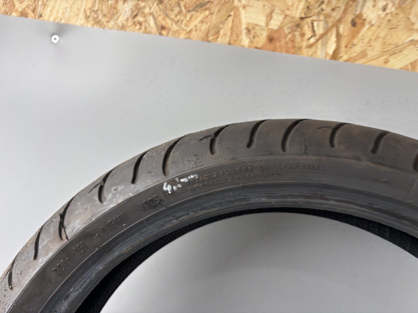 Motorrad Reifen Wheel 120/70 ZR17 Metzeler Roadtec Z6 13/2025 DOT 4,2mm