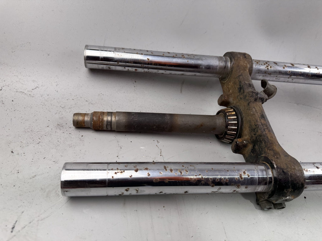 Suzuki GN250 NJ42A Gabel Standrohr Tauchrohr Fork Absorber Shoks Federung