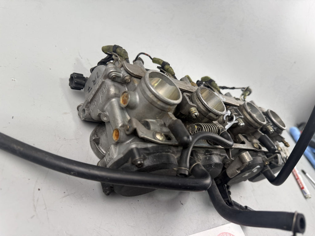 Kawasaki ZR 7 ZR750F Vergaser Carburetor Einspritzung Motor Engine