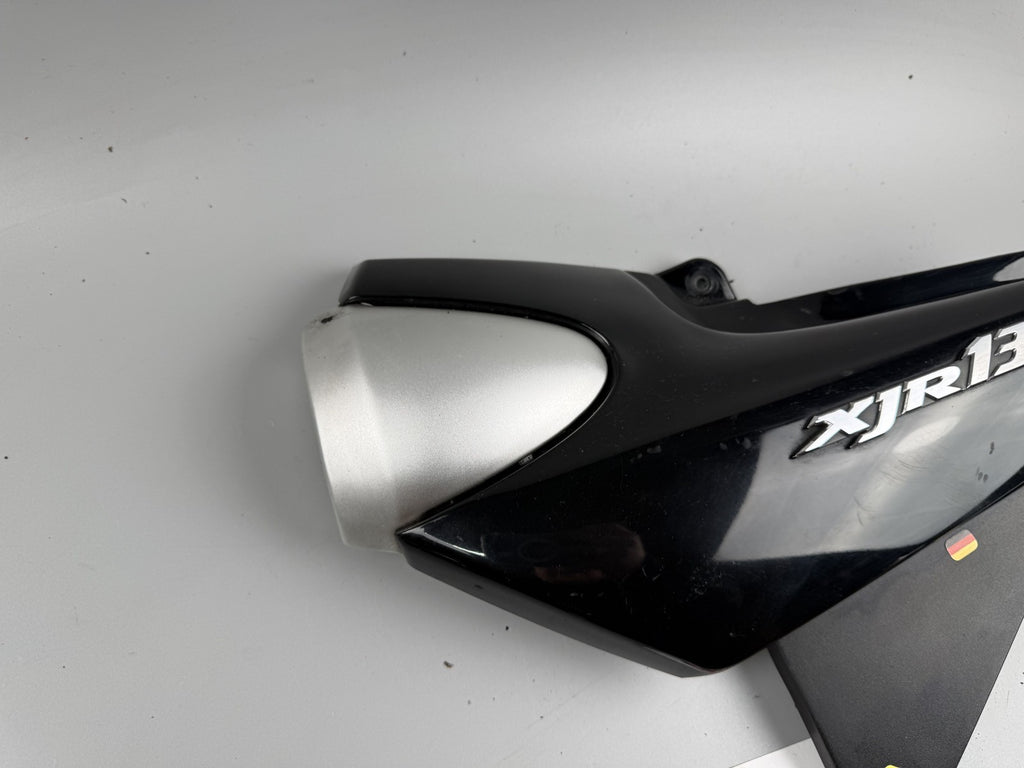 Yamaha XJR1300 RP02 Seitendeckel Sidecover Seitenteil links left Verkleidung