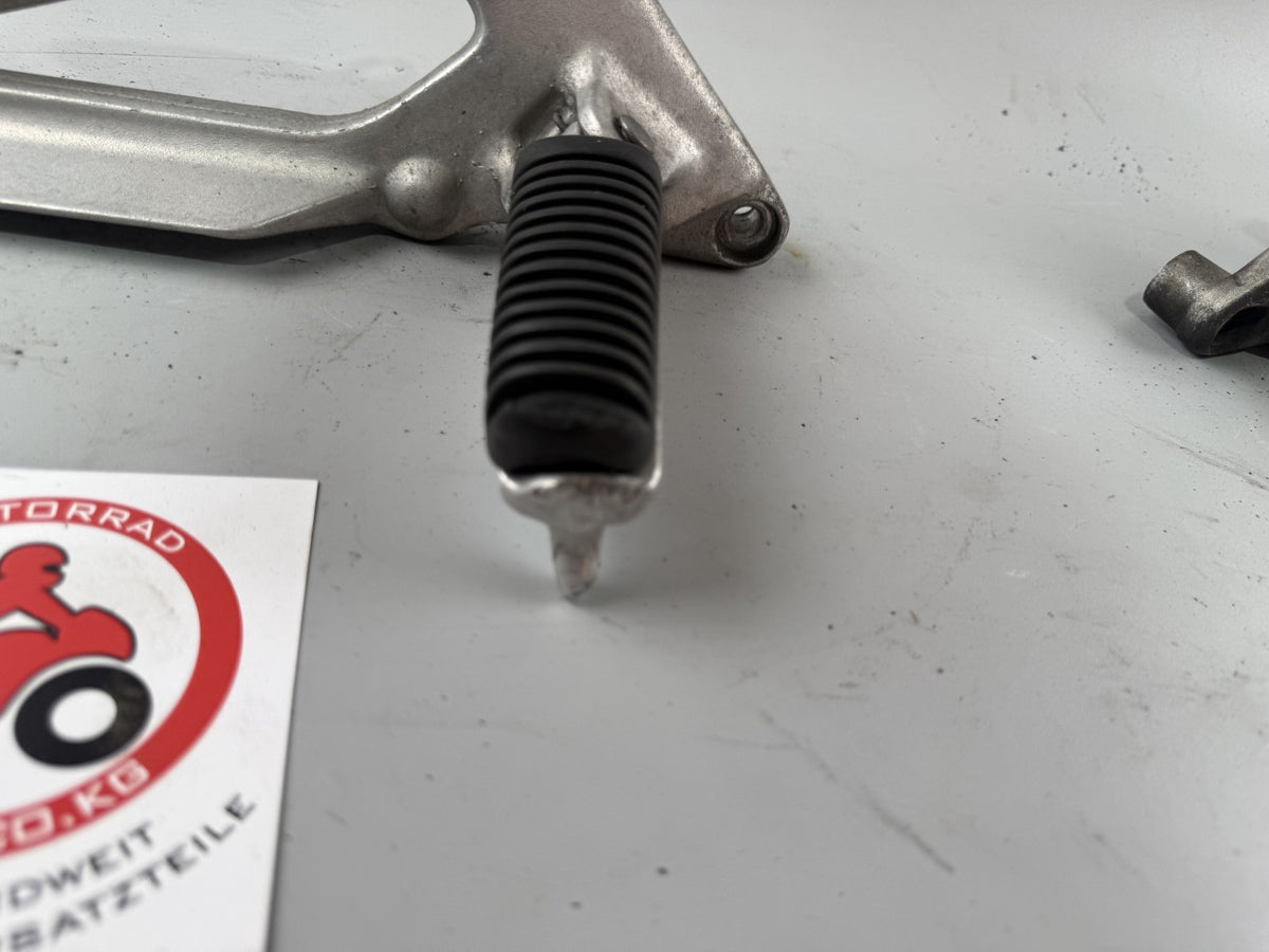 Yamaha XJ 600 Diversion 4BR 4LX Fußrastenanlage Fußraste Hangers Foot rechts