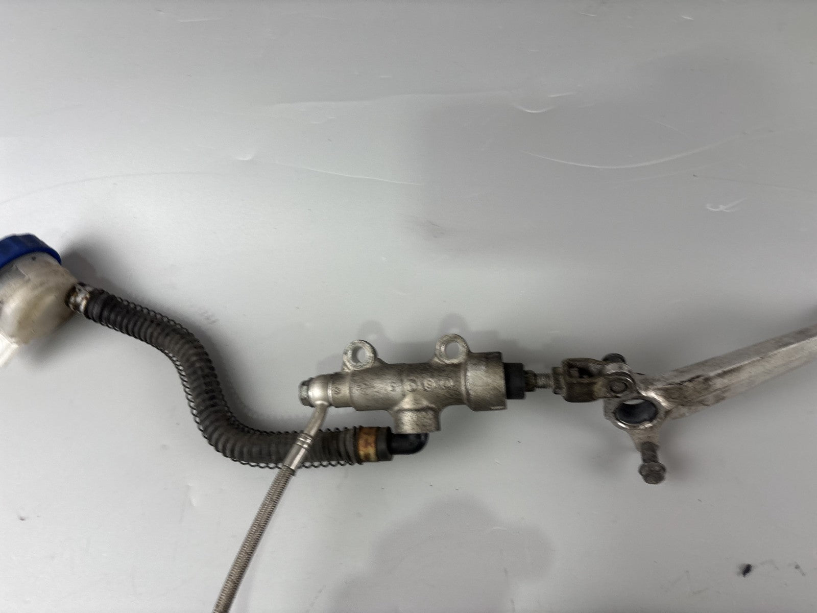 Kawasaki ZZR600D ZX600D Bremse Bremsanlage Brake Sattel hinten back Pumpe