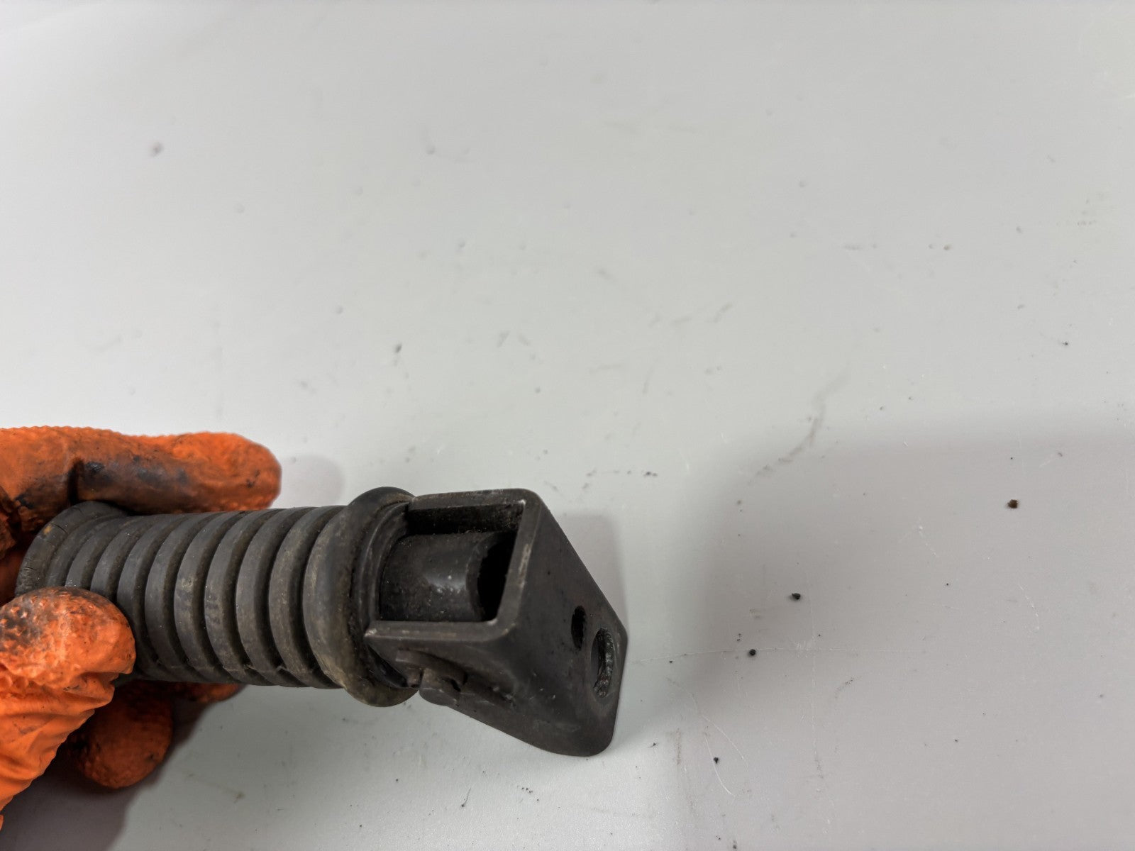 Kawasaki BN125A EL125 Eliminator Fußraste Hangers Foot Step hinten links left