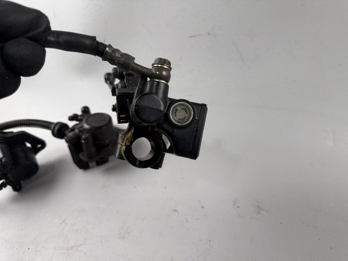 Kawasaki EX500A GPZ500S Bremsanlage Brake Bremse vorn front Sattel Pumpe