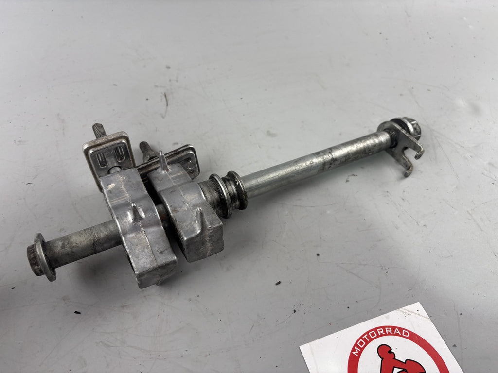 Honda SLR 650 Vigor FX 650 RD09 Achse Hinterradachse Kettenspanner Chain