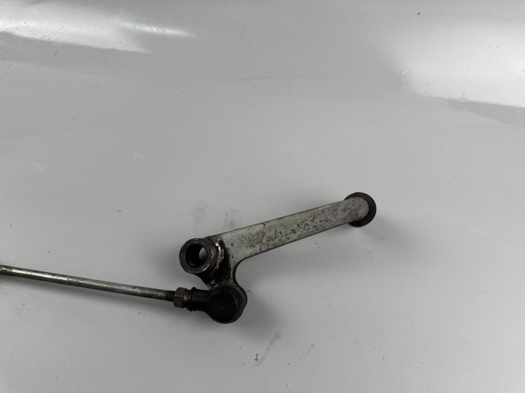 Suzuki GSX 750 AE Inazuma Schaltgestänge Schaltpedal Switch Motor Engine