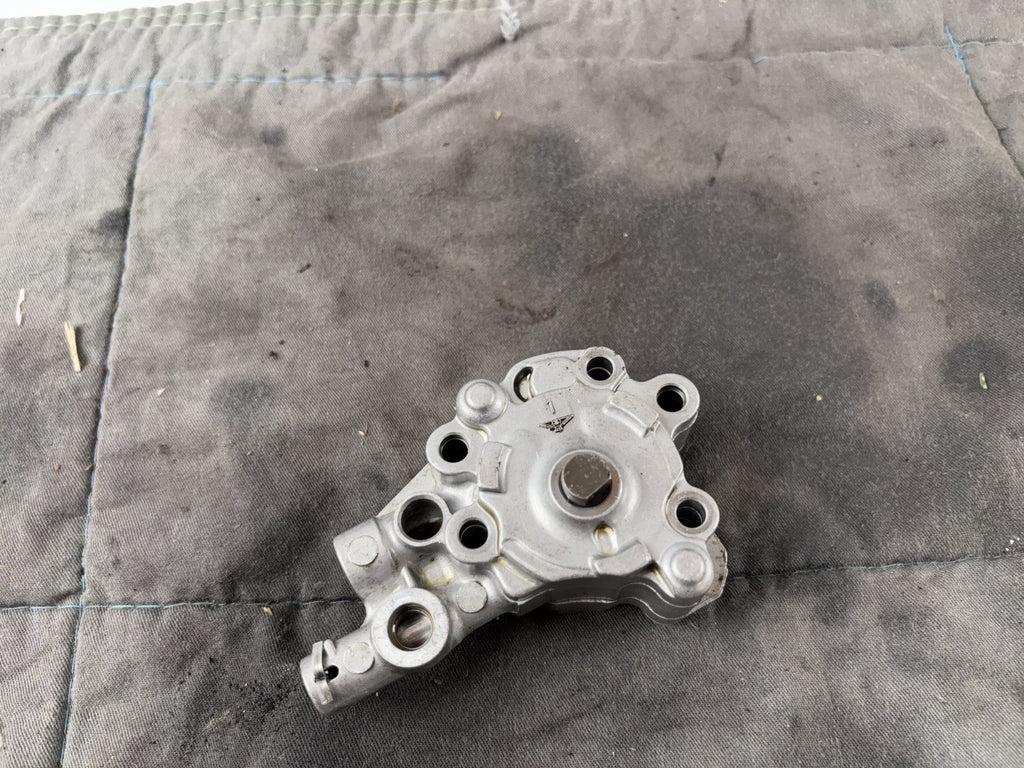 Honda SLR 650 Vigor FX 650 RD09 Ölpumpe Oilpump Schmiermittelpumpe Motor Engine