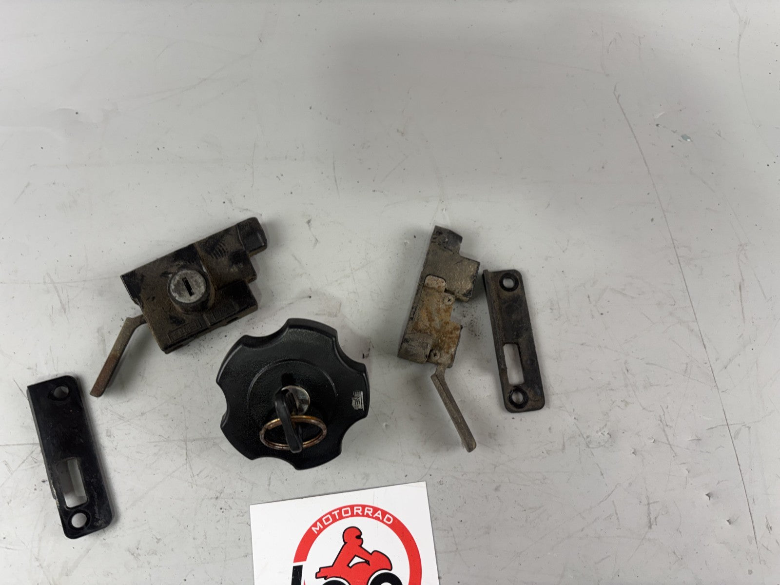 Yamaha XJ900 F 4BB Schlosssatz Tankschloss Sitzbankschloss Key Lock