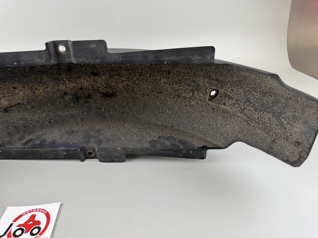 Suzuki GS500E GM51B Heckuntersicht untere Verkleidung Cover Spritzschutz Fender