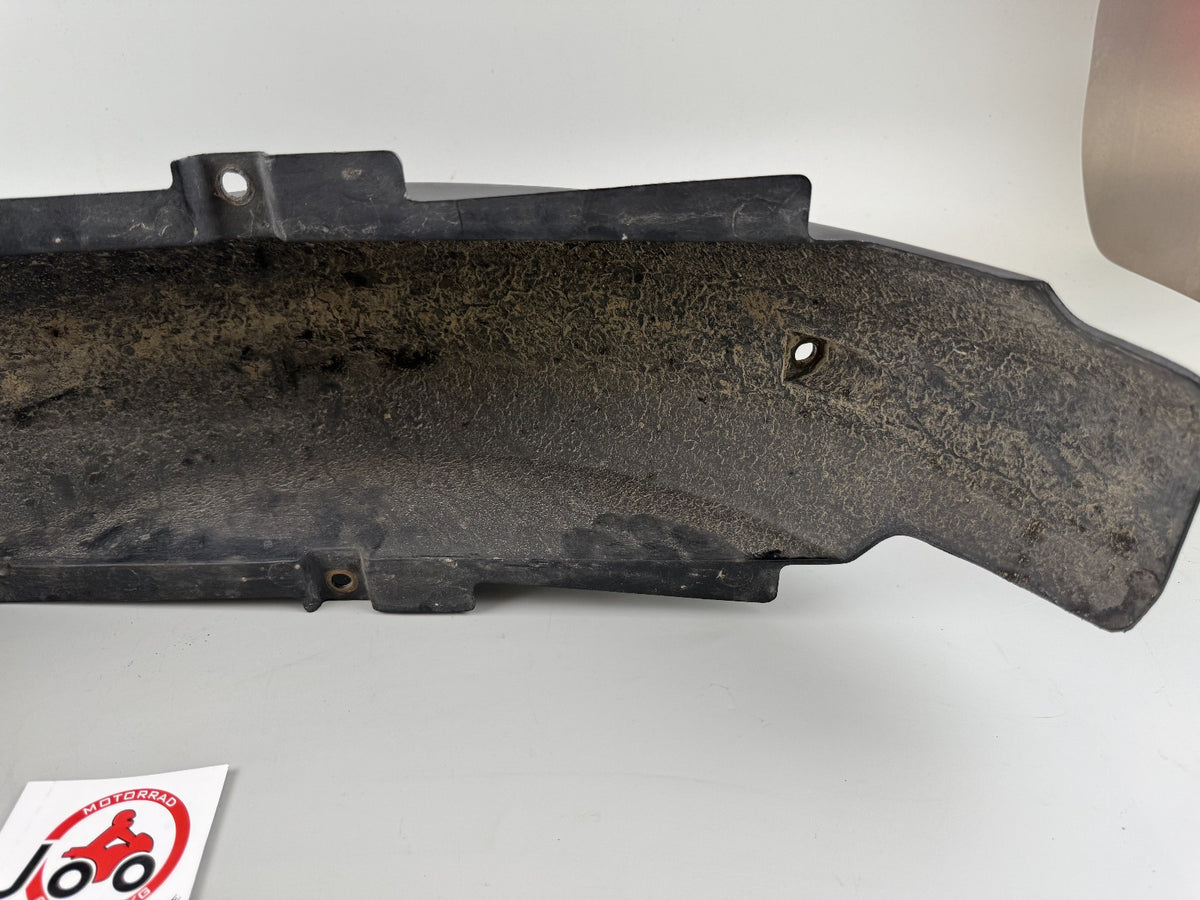 Suzuki GS500E GM51B Heckuntersicht untere Verkleidung Cover Spritzschutz Fender