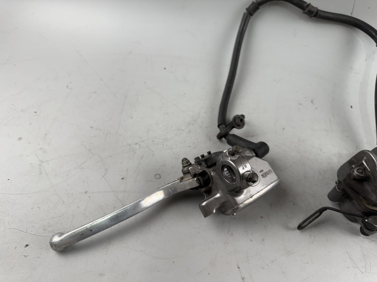 Honda NTV650 revere RC33 Bremsanlage Brake Bremse Sattel Pumpe hinten back