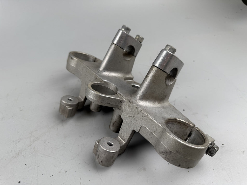 Suzuki GSX750 AE Inazuma Gabelbrücke Bridge Halterung Holder Lenker Handlebar