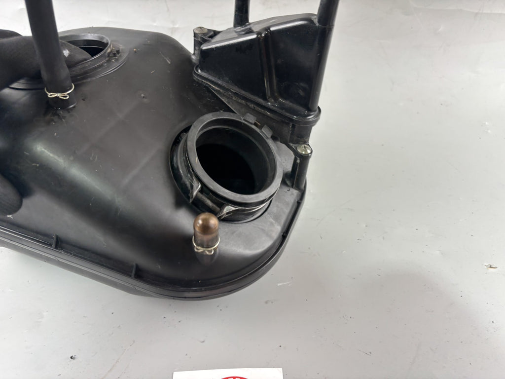 Suzuki SV650 N AV Luftfilterkasten Airbox Ansaugung Vergaser