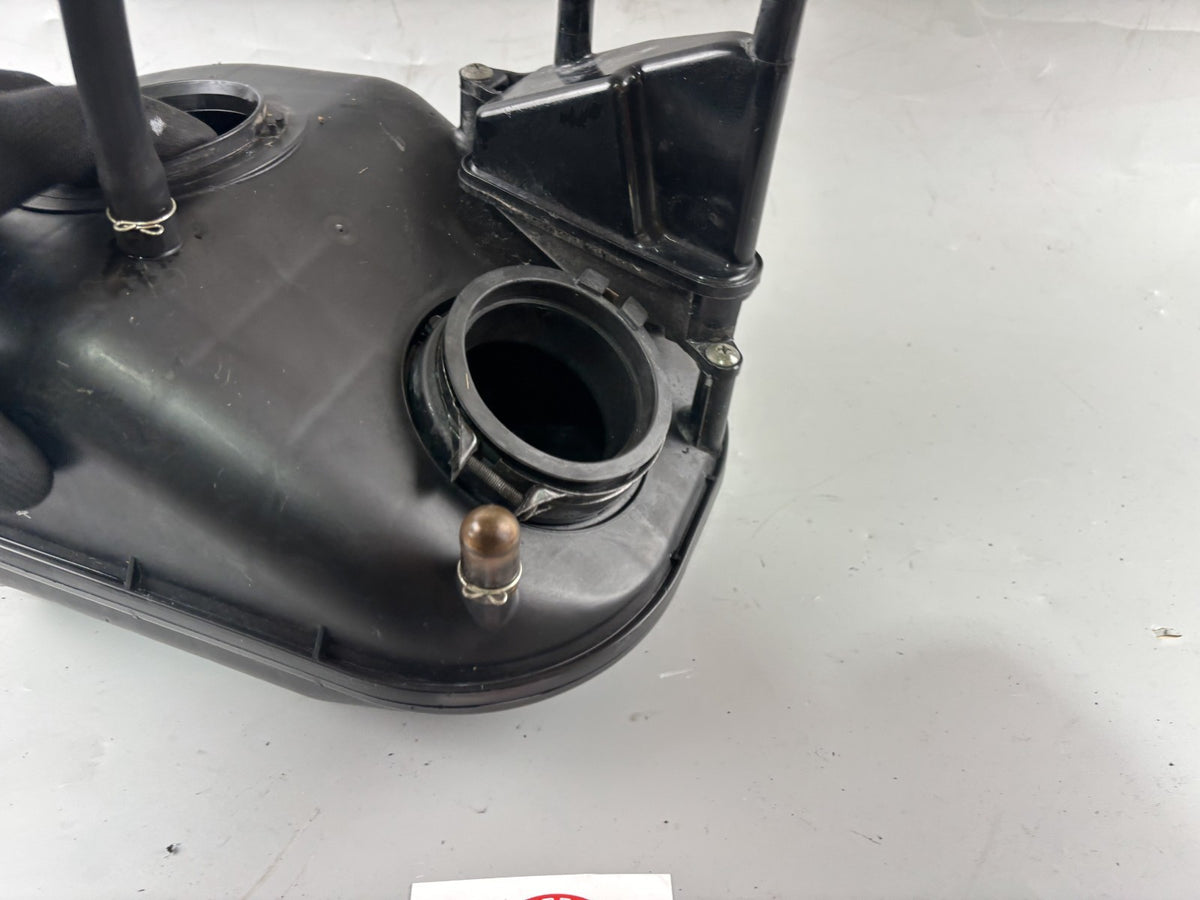 Suzuki SV650 N AV Luftfilterkasten Airbox Ansaugung Vergaser