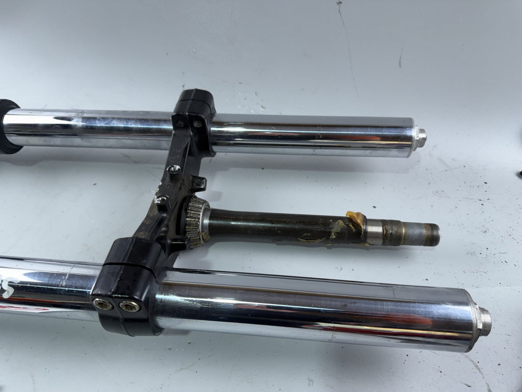 Triumph Speed Triple 900 T300B Gabel Standrohr Tauchrohr Federung Fork Absorber