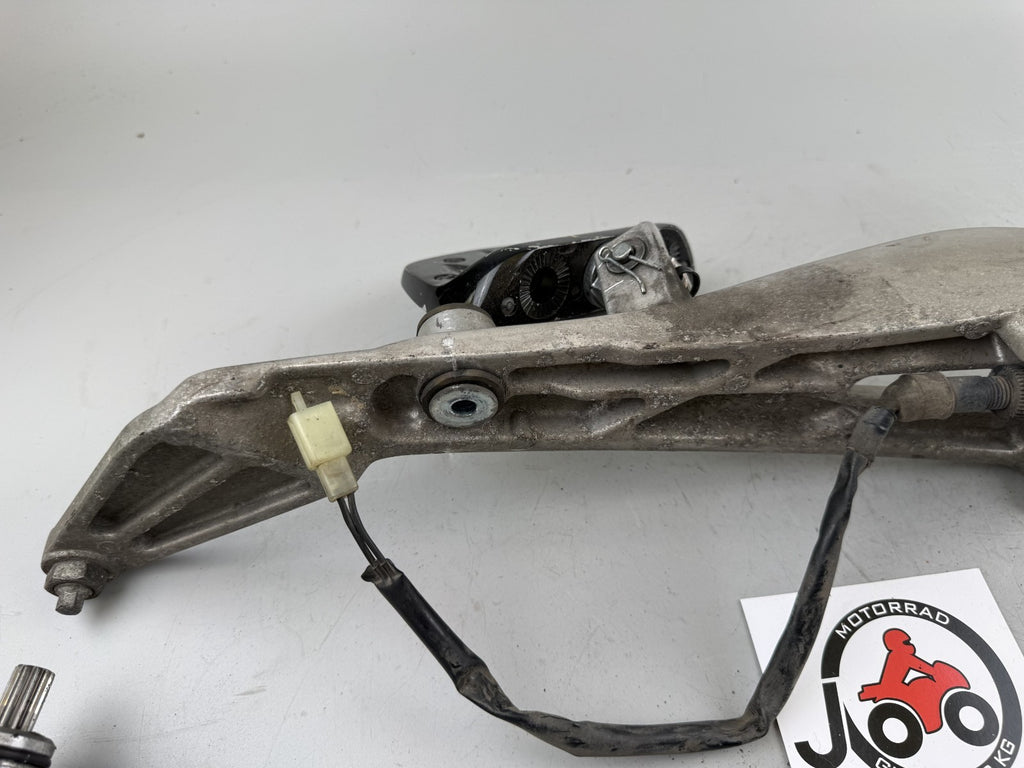 Honda NT650V Deauville RC47 Fußrastenanlage Foot Step Hangers Pedal Fußraste