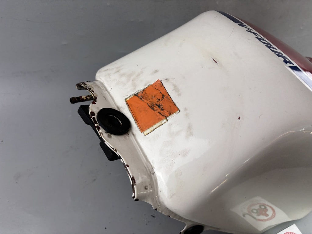 Honda VF 750 F RC15 Tank Treibstoff Kraftstoff Fuel Gas Gasoline Benzintank