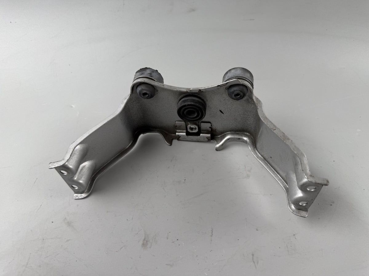 Kawasaki EX500A GPZ500S Tankhalterung Holder Halterung