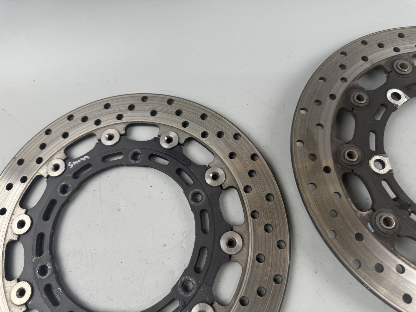 Yamaha XJR1300 RP02 Bremsscheibe Brakedisc Bremse 5mm vorne front Scheiben Paar