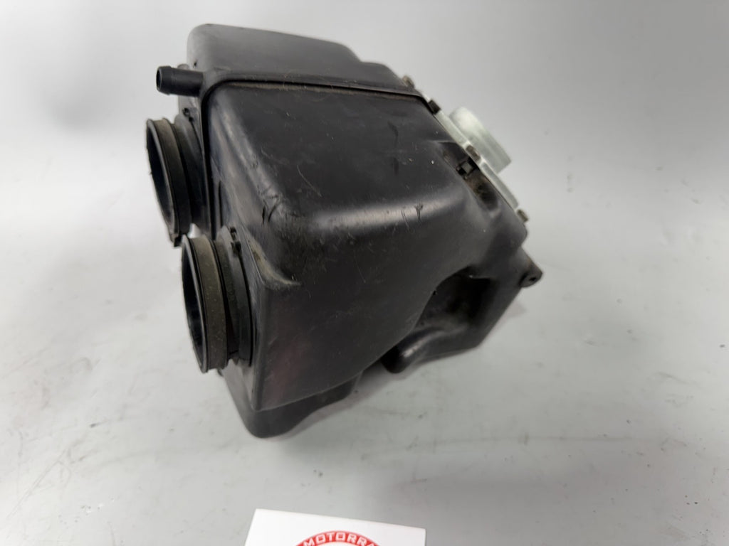 Suzuki GS 500 E GM 51 B Luftfilterkasten Airbox Ansaugung Motor Engine