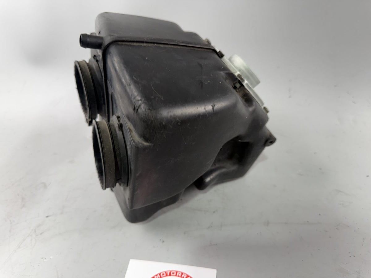 Suzuki GS 500 E GM 51 B Luftfilterkasten Airbox Ansaugung Motor Engine