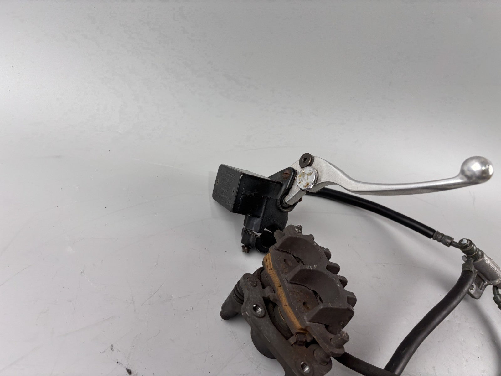 Suzuki GSX 750 F AK11 Bremsanlage Brake Sattel Pumpe vorne front