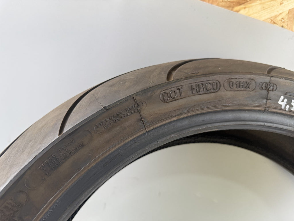 Motorrad Reifen Wheel 160/60 ZR17 Michelin Pilot 49/2021 DOT 4,5mm