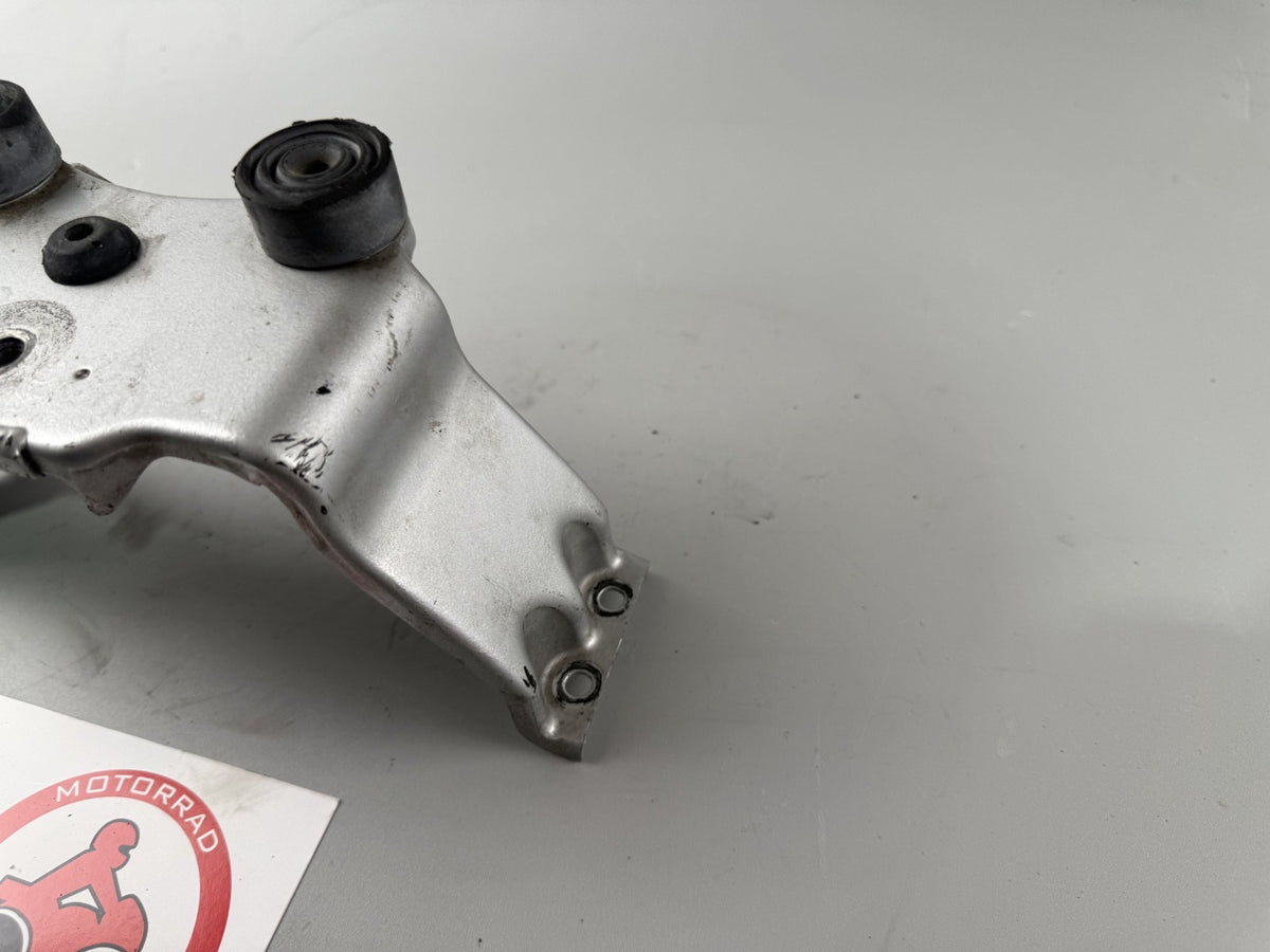 Kawasaki EX500A GPZ500S Tankhalterung Holder Halterung